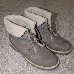 Cozy Gray Women's Boots